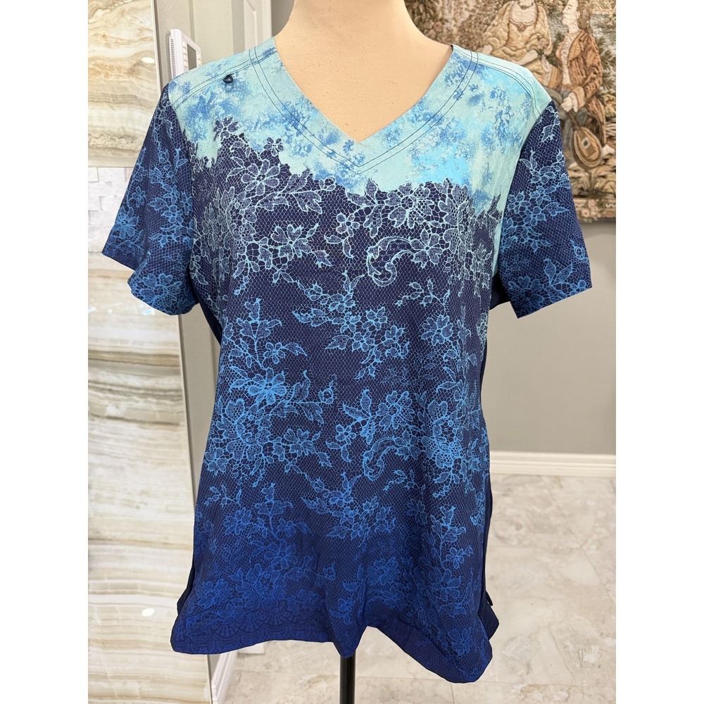 Koi Lite Scrub Top Womens Medium Blue Floral V Neck Slim Fit Stretch Print